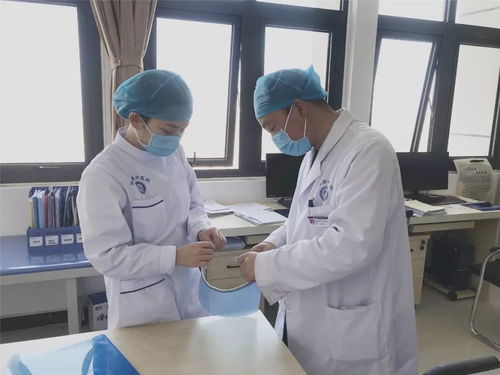 急中生 制 战疫情 渑池县中医院医护人员自制 硬核 防护用具